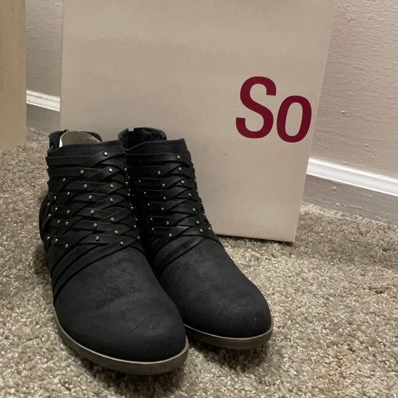 So Redfield Black Ankle Boots - Picture 1 of 8
